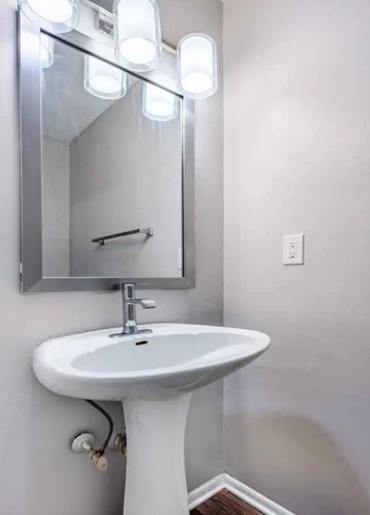 320 Spruce St #9 - Photo 2 of 3