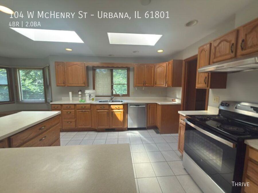 104 W Mchenry St - Photo 5 of 14