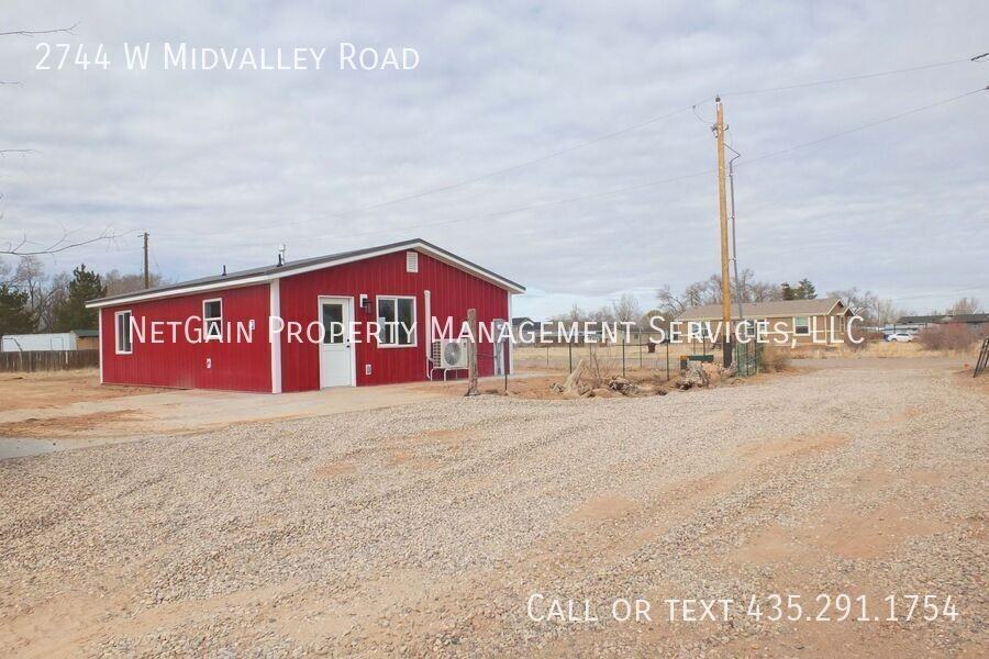 2744 W Midvalley Rd - Photo 4 of 13