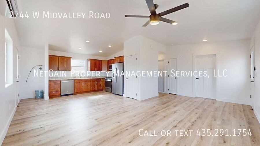 2744 W Midvalley Rd - Photo 6 of 13