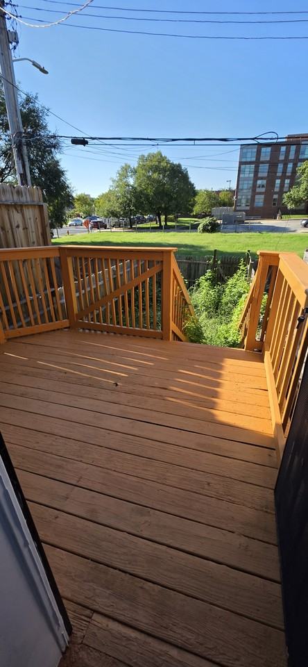 1009 W Fayette St - Photo 2 of 16