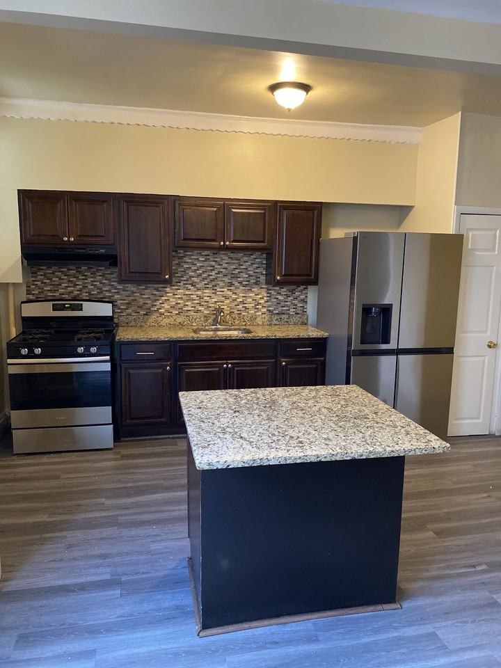 4009 W Cold Spring Ln - Photo 5 of 15