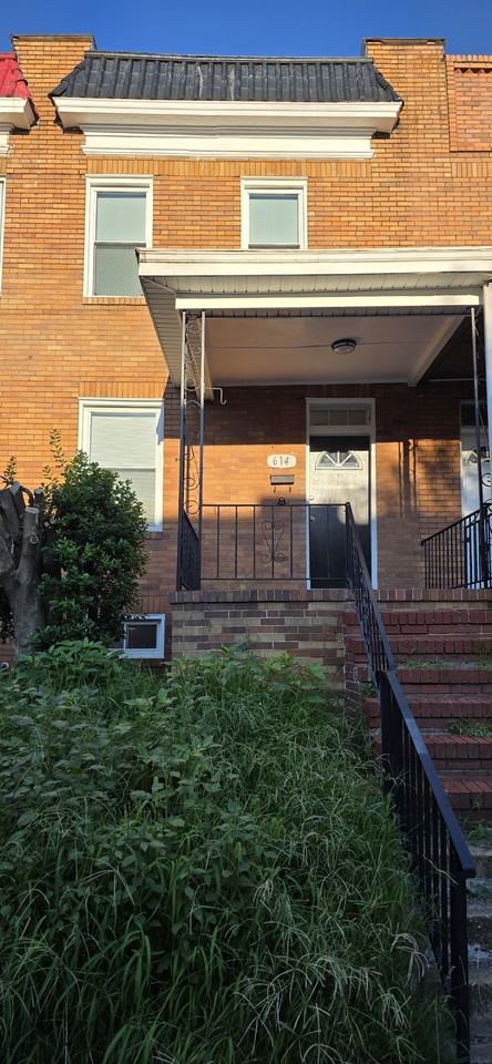 614 Savage St - Photo 2 of 16