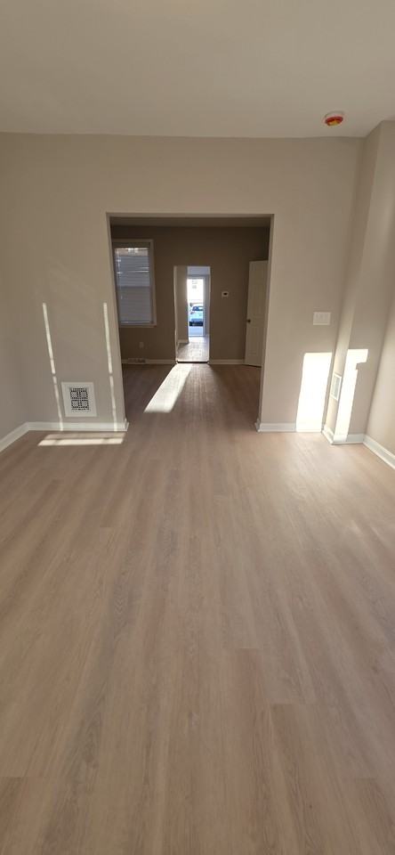 614 Savage St - Photo 4 of 16