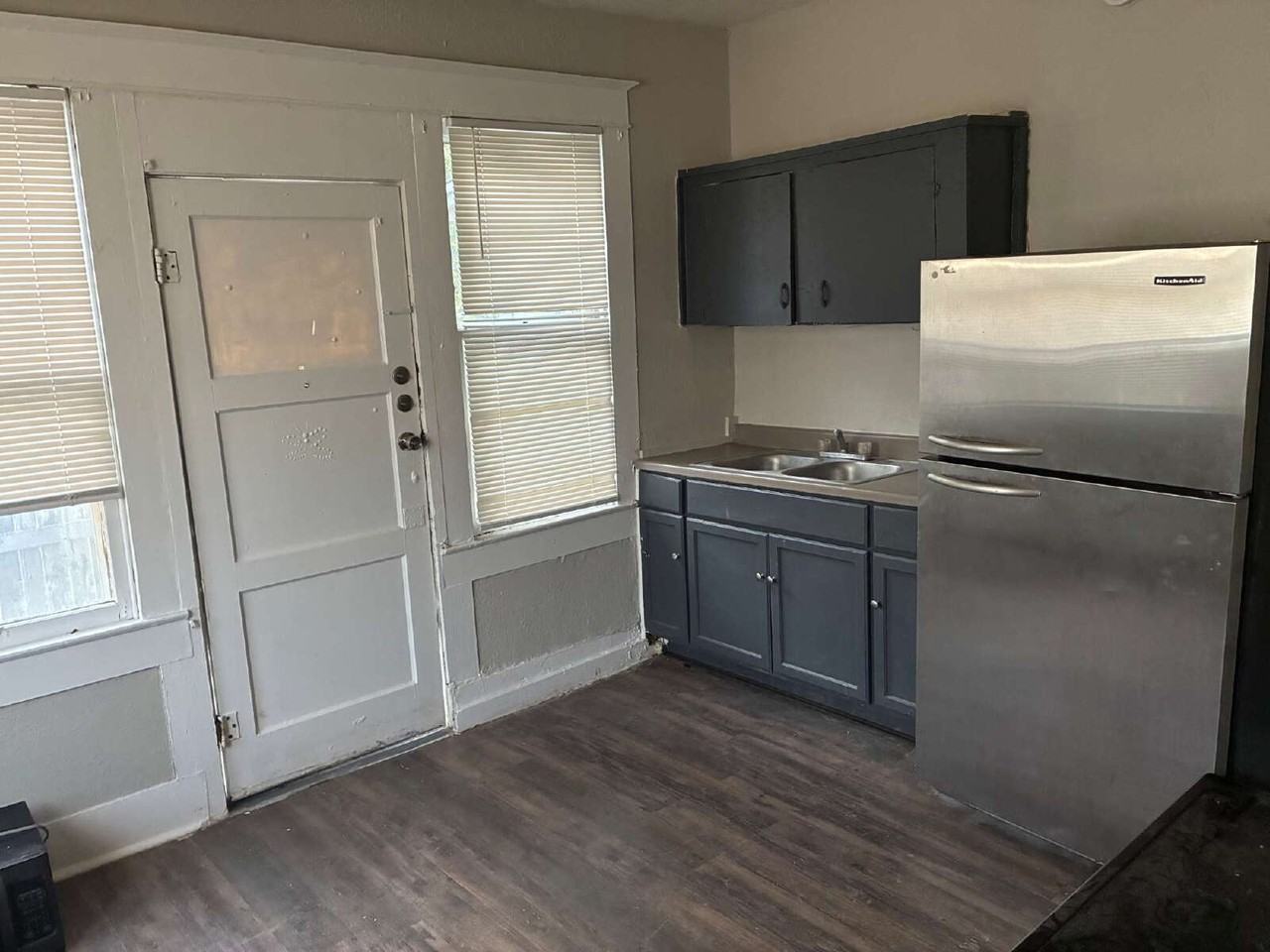 214 E Huff Ave #1 - Photo 3 of 14