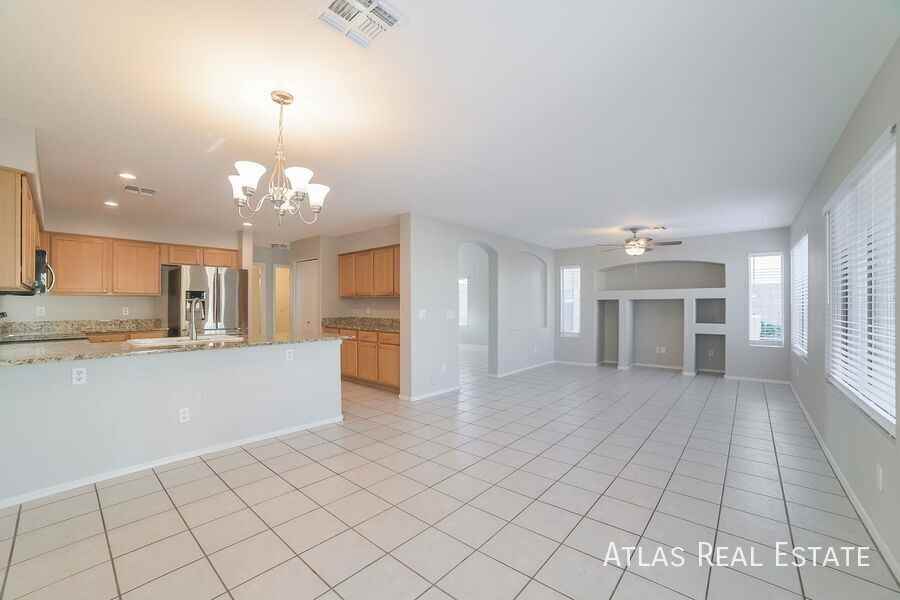 18021 N 147th Dr - Photo 5 of 24