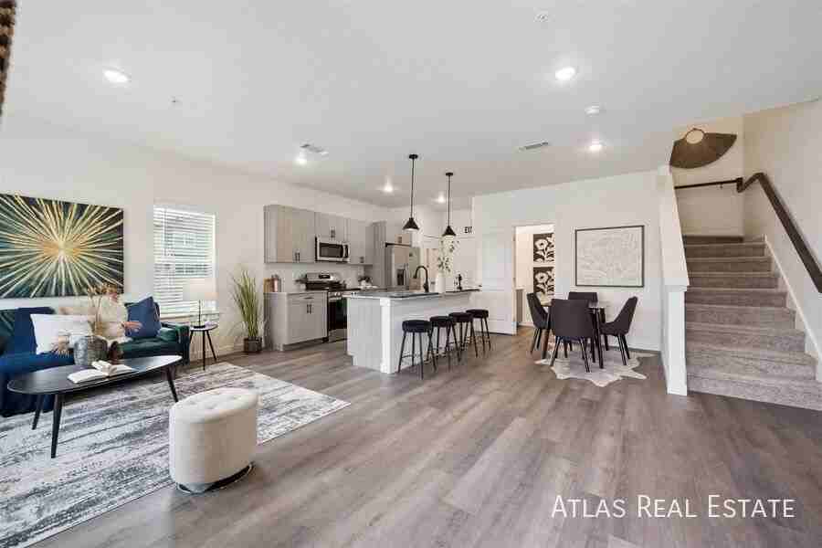 634 Homestead Ave #14-634 - Photo 4 of 50