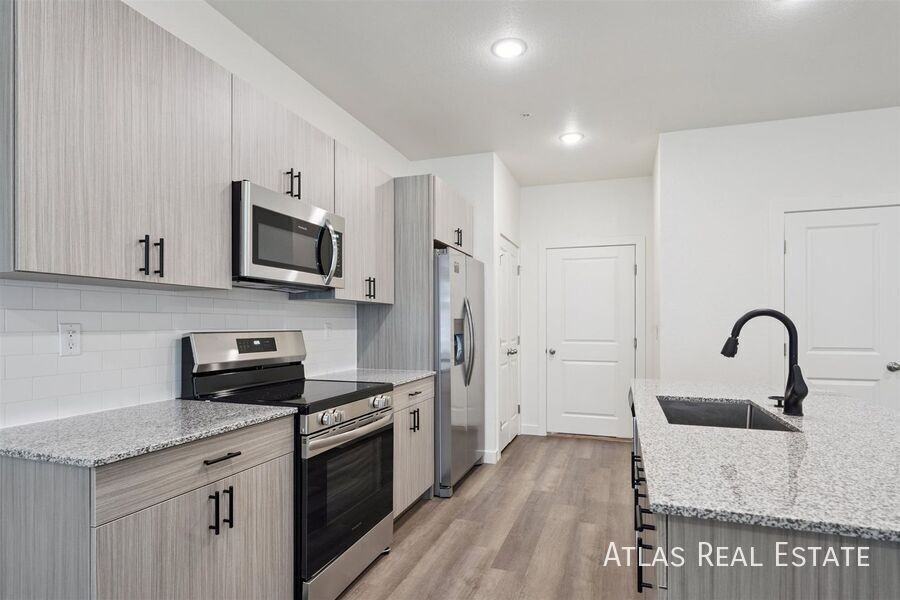 635 Rawah Aly #21-635 - Photo 6 of 50