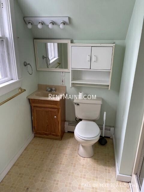 200 Center St #5 - Photo 4 of 8