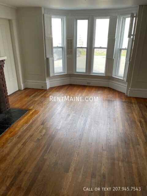 200 Center St #5 - Photo 5 of 8