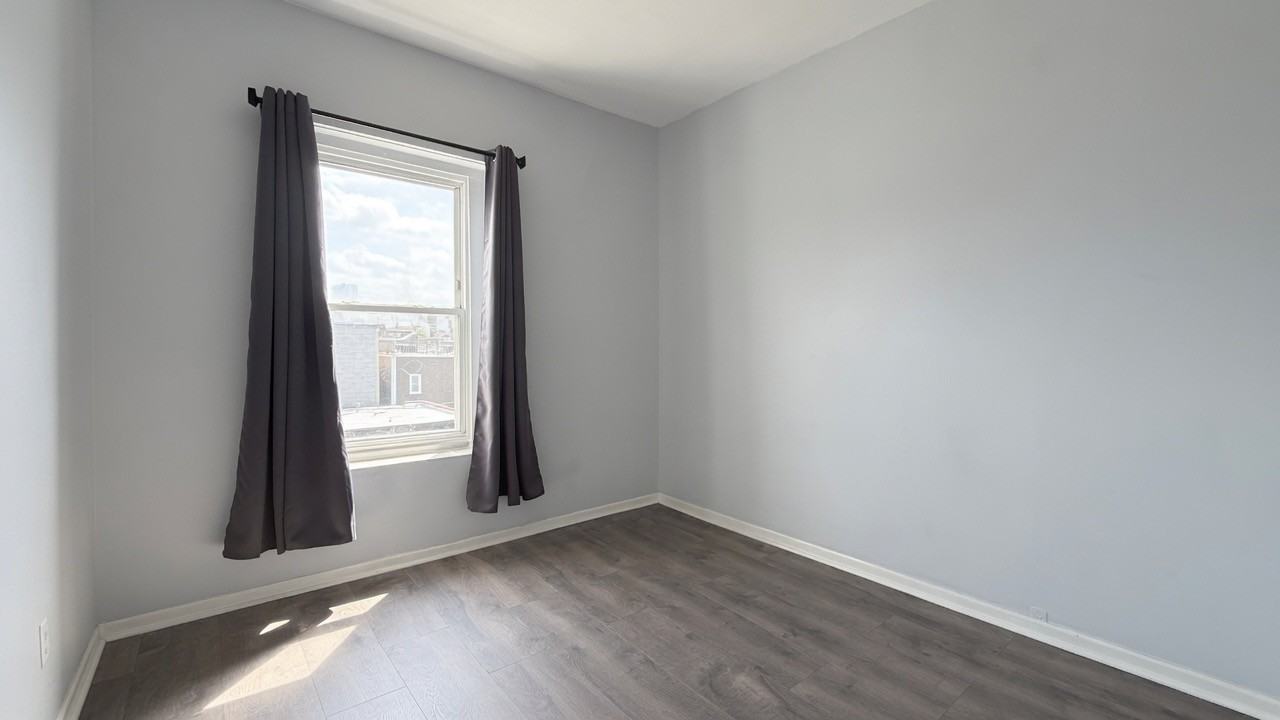 1309 W Huron St #3R - Photo 2 of 8