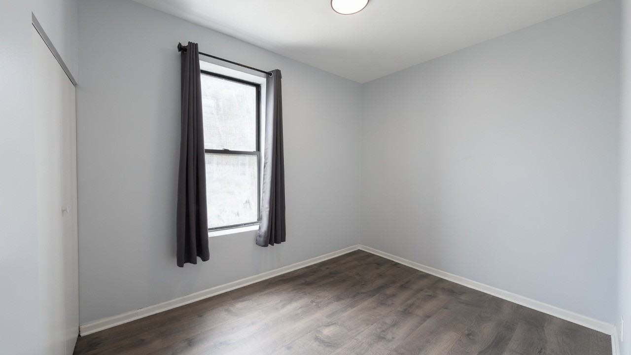 1309 W Huron St #3R - Photo 6 of 8