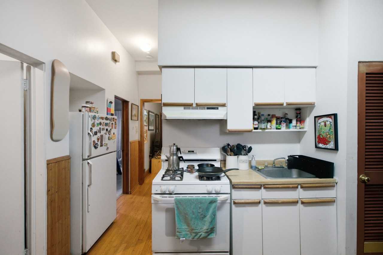 1931 W Evergreen Ave #2 - Photo 3 of 12