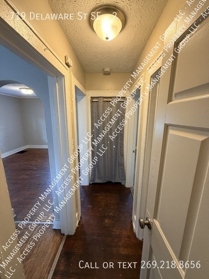 719 Delaware St Se #2 - Photo 4 of 21