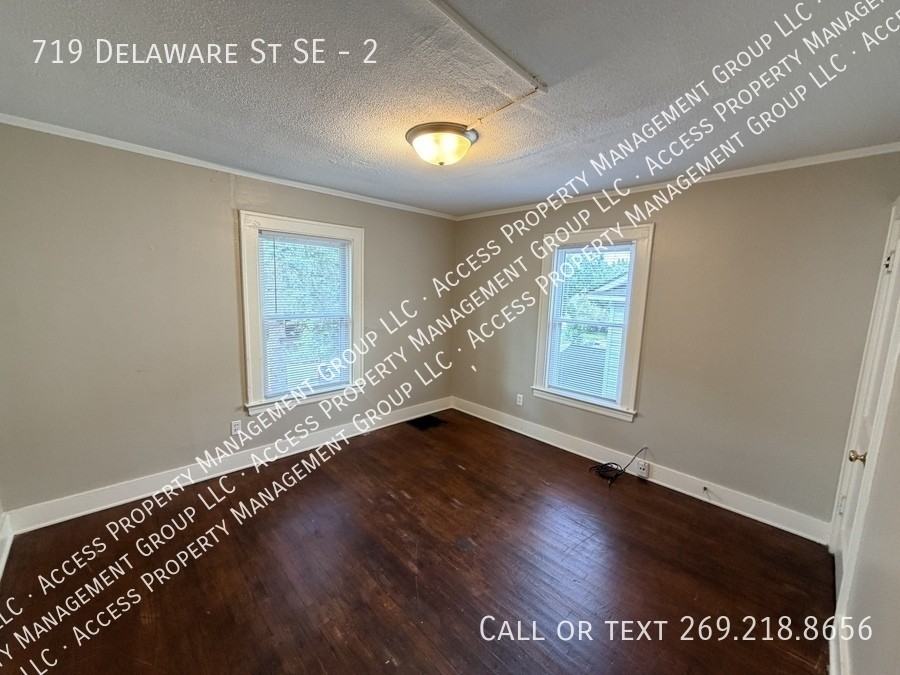 719 Delaware St Se #2 - Photo 5 of 21