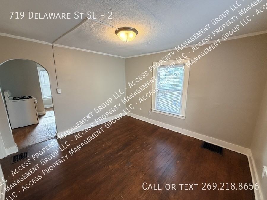 719 Delaware St Se #2 - Photo 6 of 21