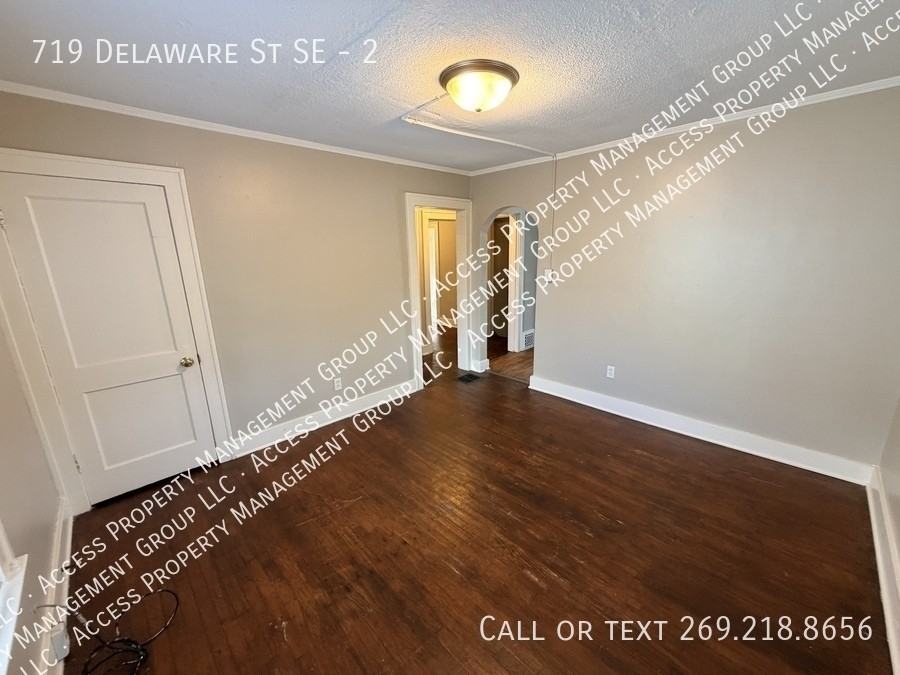 719 Delaware St Se #2 - Photo 7 of 21