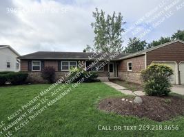 featured image of 3942 Camelot Dr Se