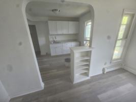 featured image of 407 N Ashley St #4