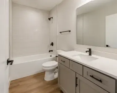 818 Singleton Blvd - Photo 4 of 4