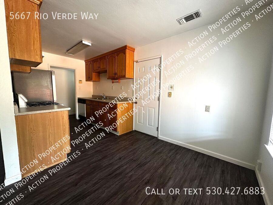 5667 Rio Verde Way - Photo 5 of 16