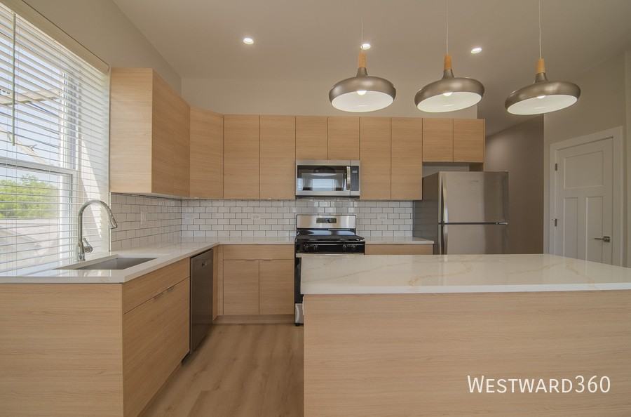 1546 N Homan Ave #1 - Photo 4 of 19