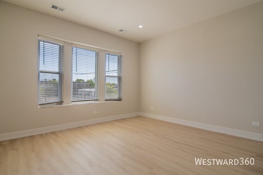 1546 N Homan Ave #1 - Photo 7 of 19