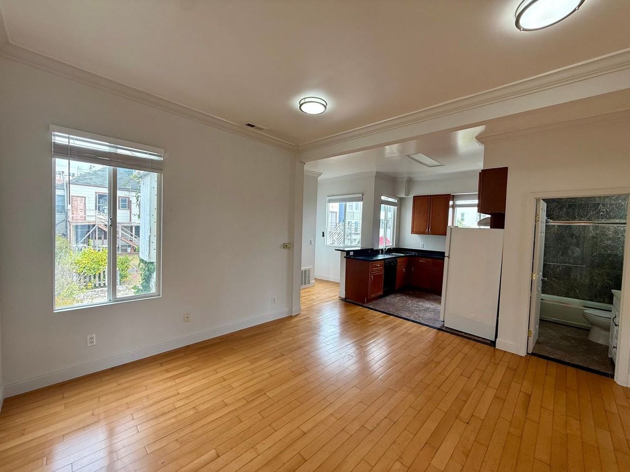 2068 Mcallister St #2068 - Photo 5 of 17