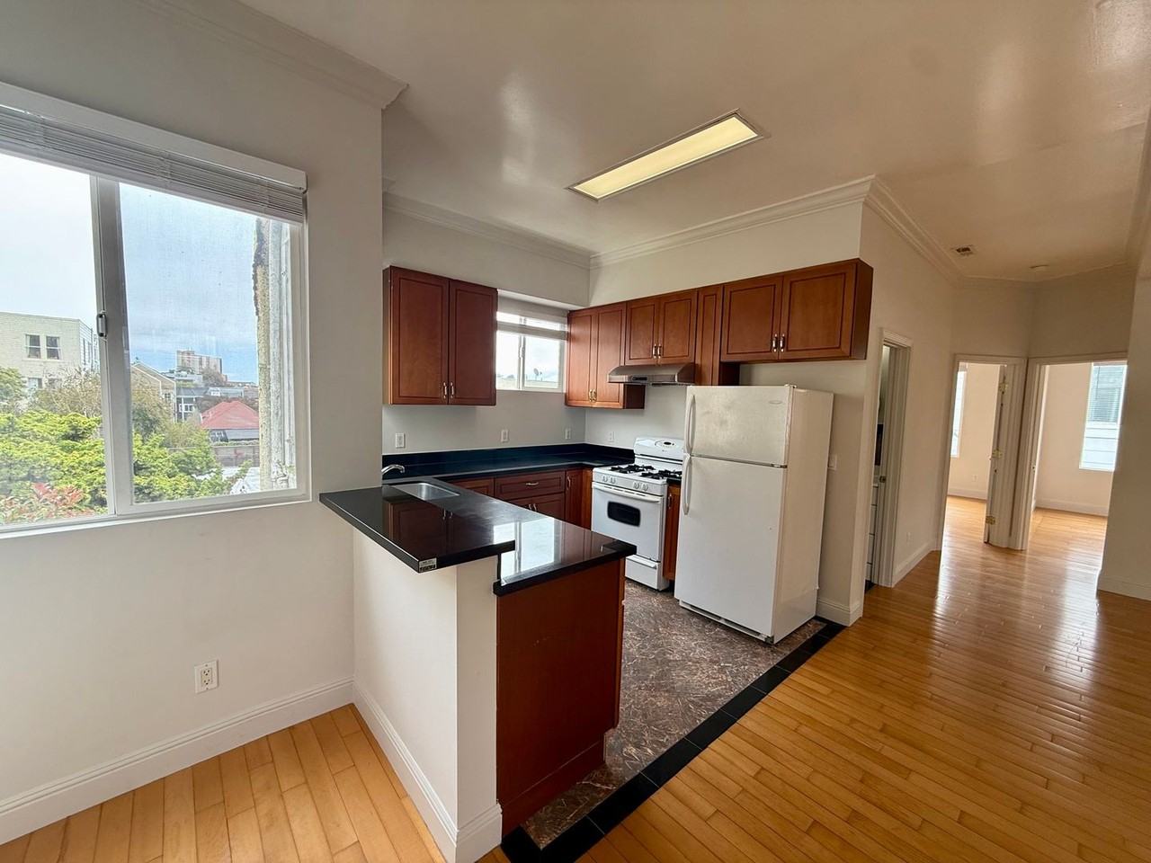 2068 Mcallister St #2068 - Photo 6 of 17