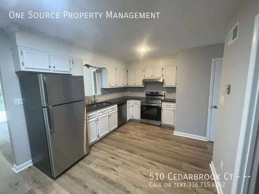 510 Cedarbrook Ct - Photo 4 of 20