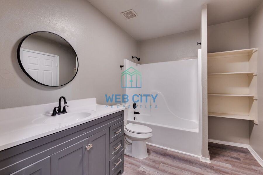227 Se 13th St - Photo 7 of 12