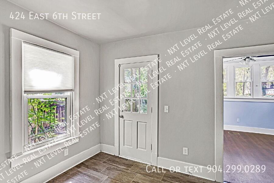 424 E 6th St - Photo 5 of 38