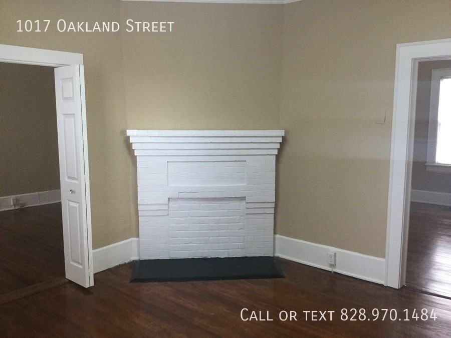 1017 Oakland St - Photo 2 of 15