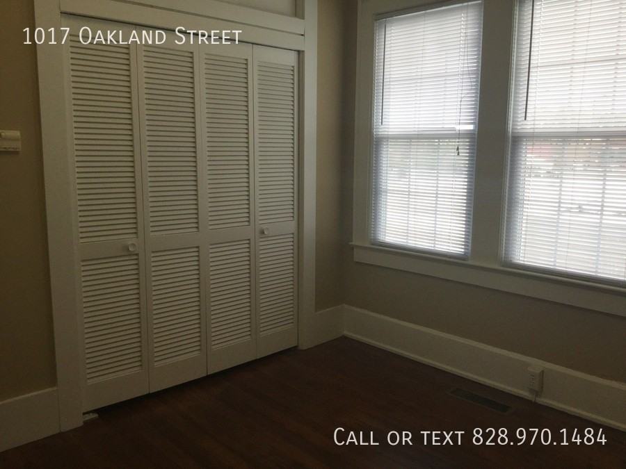 1017 Oakland St - Photo 6 of 15