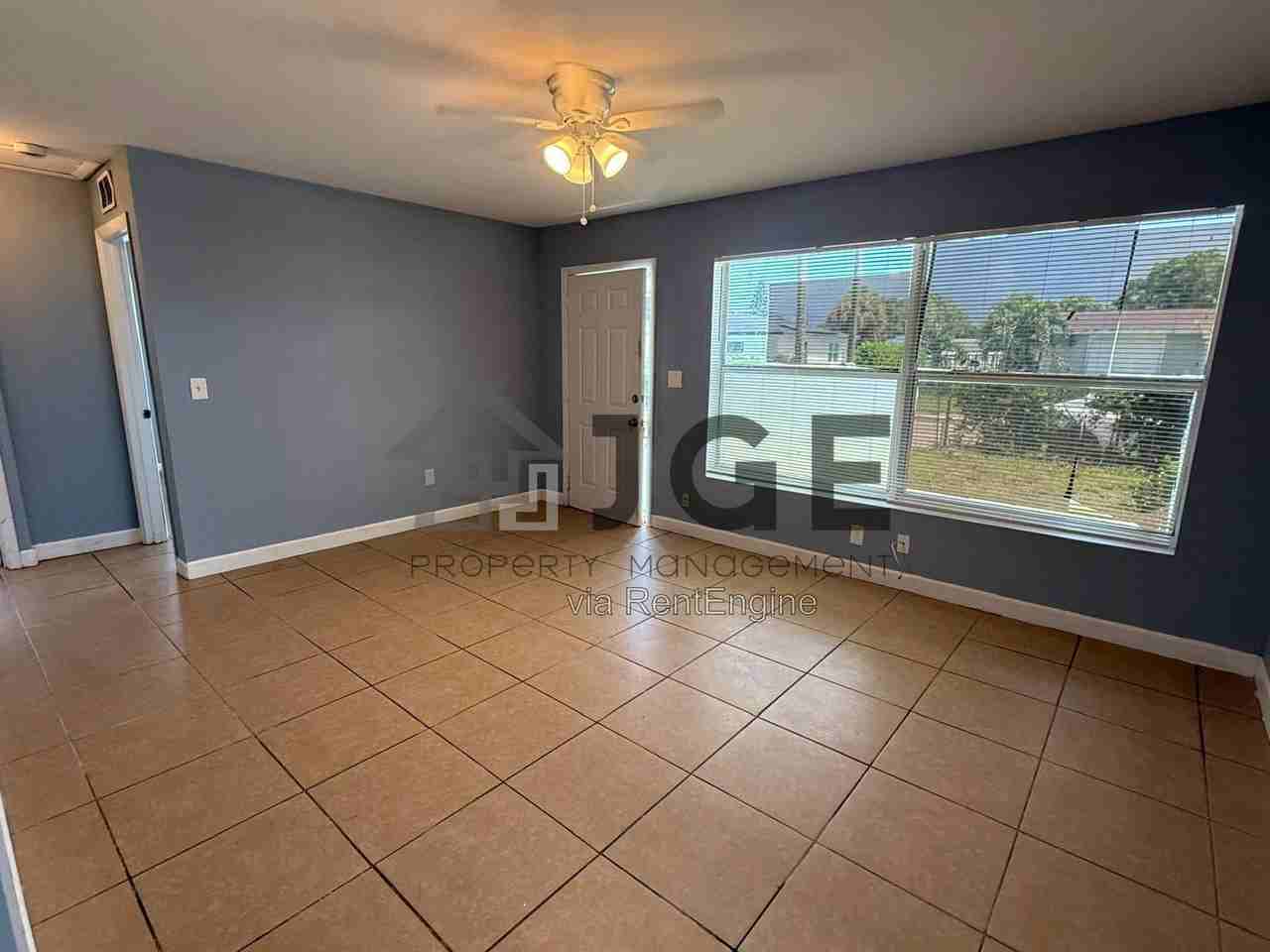 1218 W 25th St - Photo 3 of 11