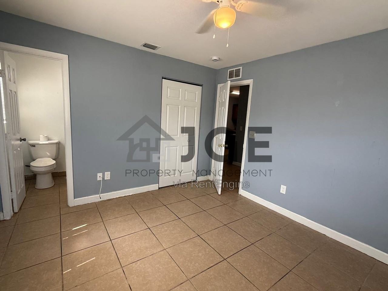 1218 W 25th St - Photo 4 of 11