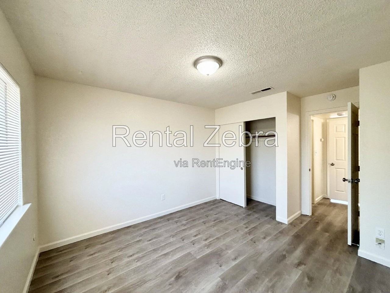 1189 Kelso St - Photo 6 of 12