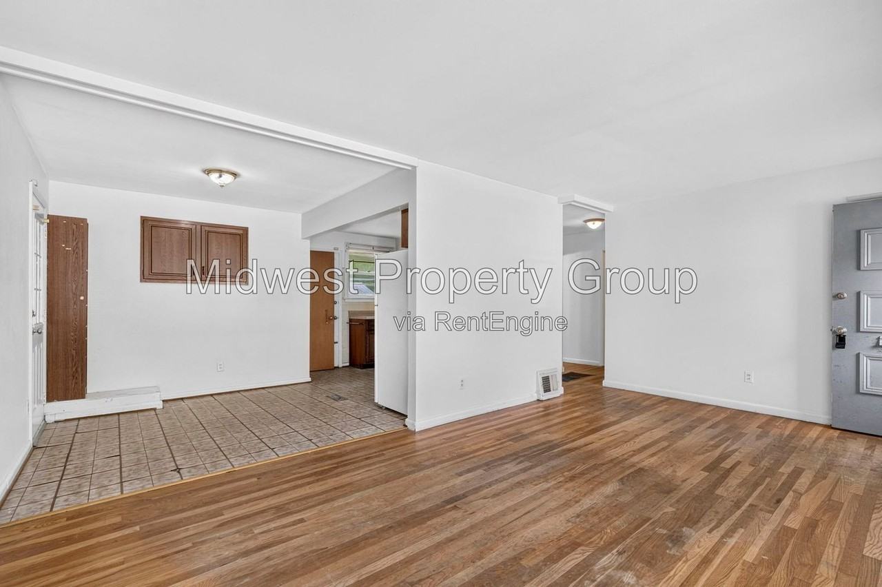 59 Fenwick Dr - Photo 4 of 25