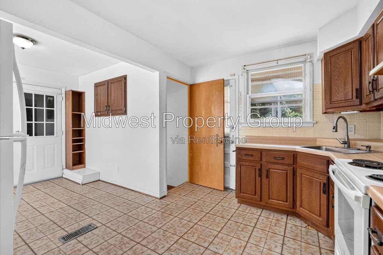 59 Fenwick Dr - Photo 6 of 25