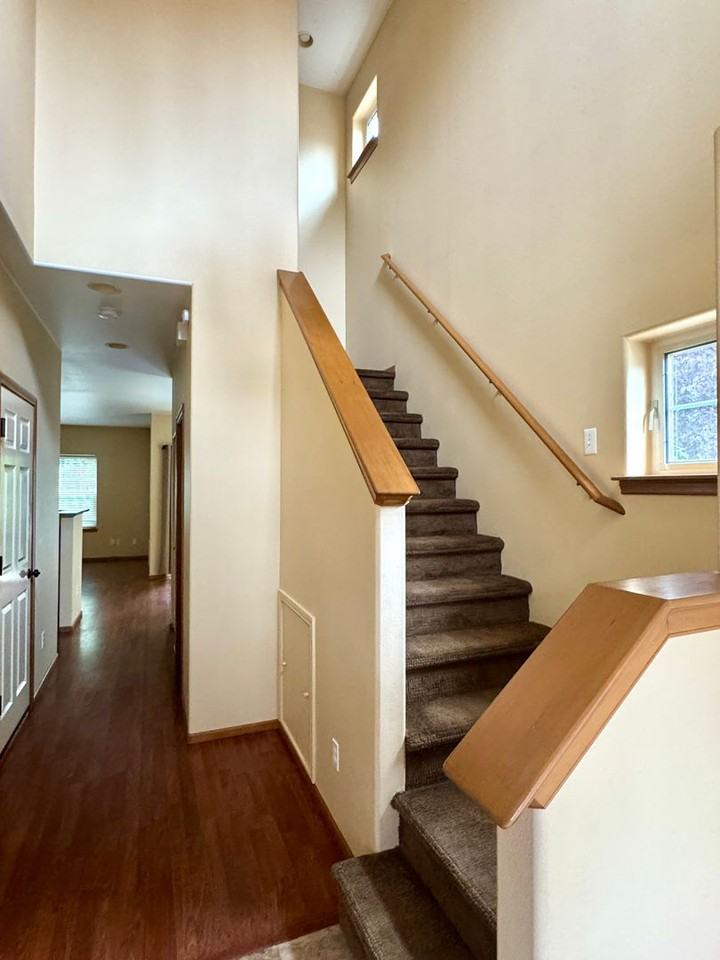 10595 Ne Kingston Meadows Cir - Photo 3 of 24