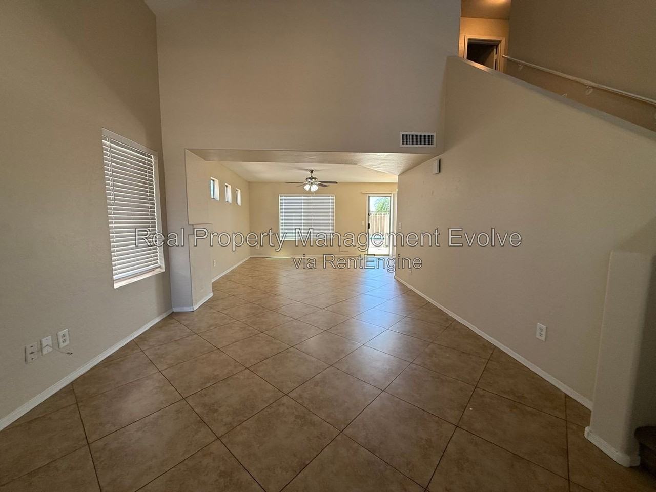 1813 S 63rd Dr - Photo 4 of 27