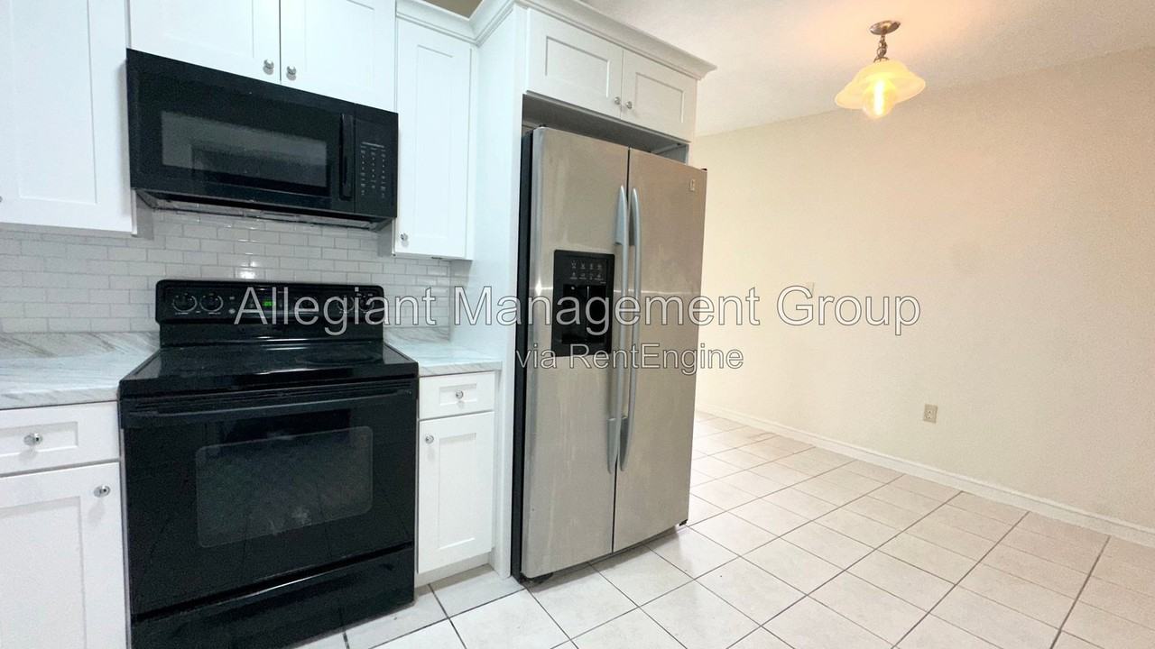 4110 Alverado St - Photo 2 of 21
