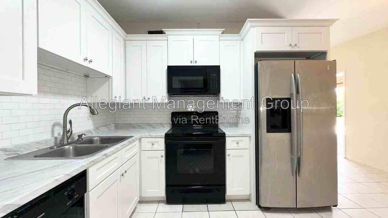 4110 Alverado St - Photo 3 of 21