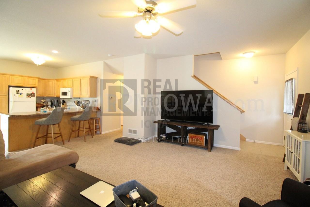 1617 Sw White Birch Cir - Photo 2 of 19