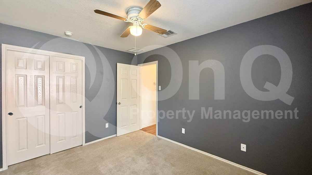 705 Sweet Leaf Ln - Photo 4 of 21