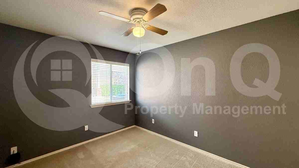 705 Sweet Leaf Ln - Photo 5 of 21