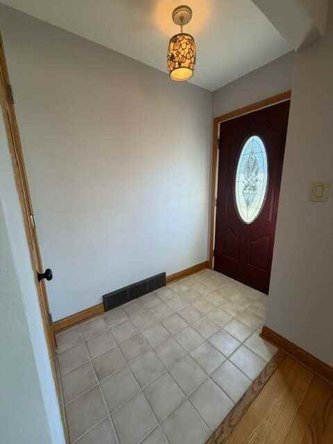9229 27th Ave - Photo 2 of 31