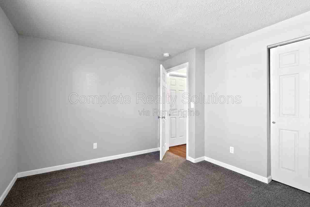 289 Mount Everest Dr #B - Photo 4 of 10