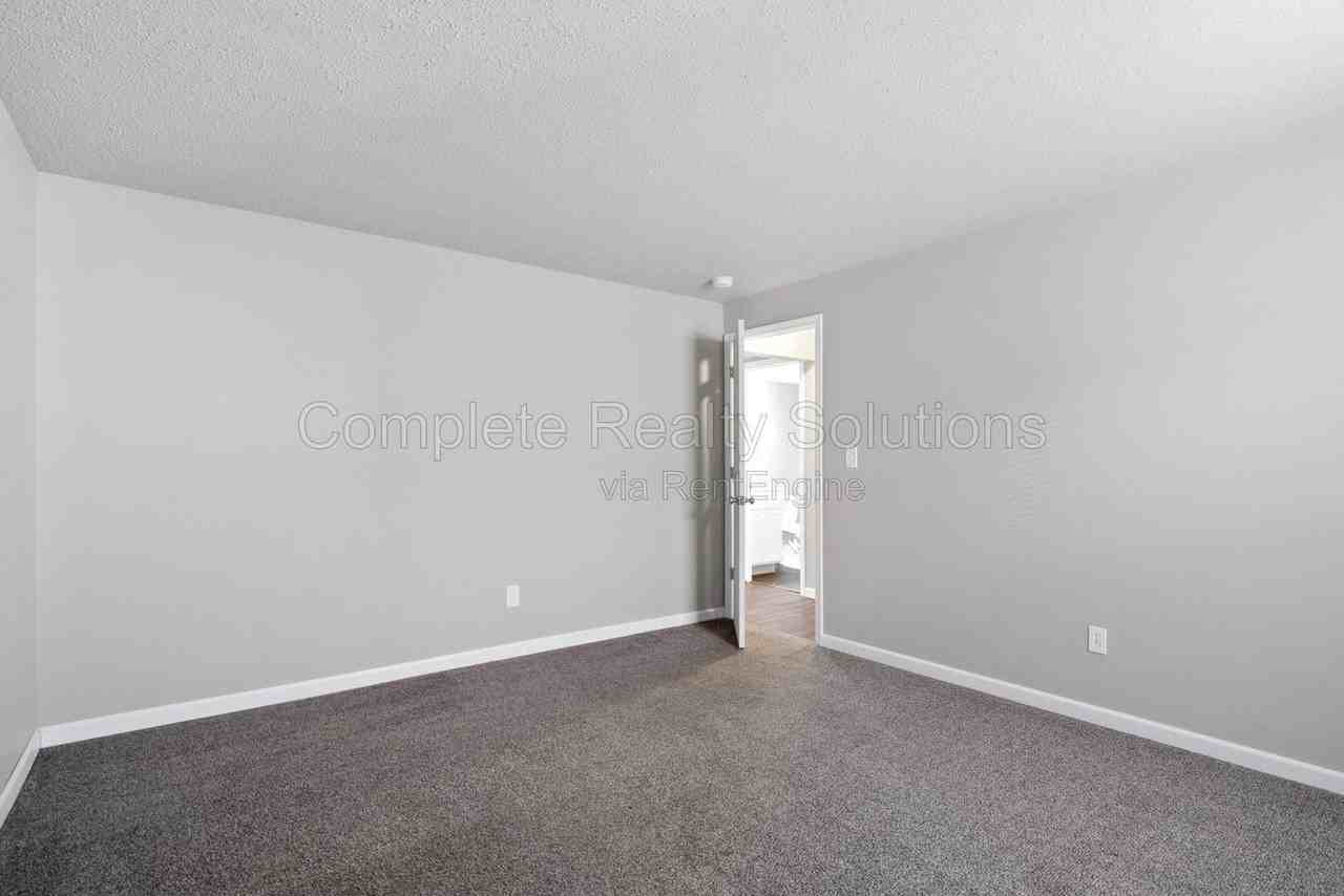 289 Mount Everest Dr #B - Photo 6 of 10