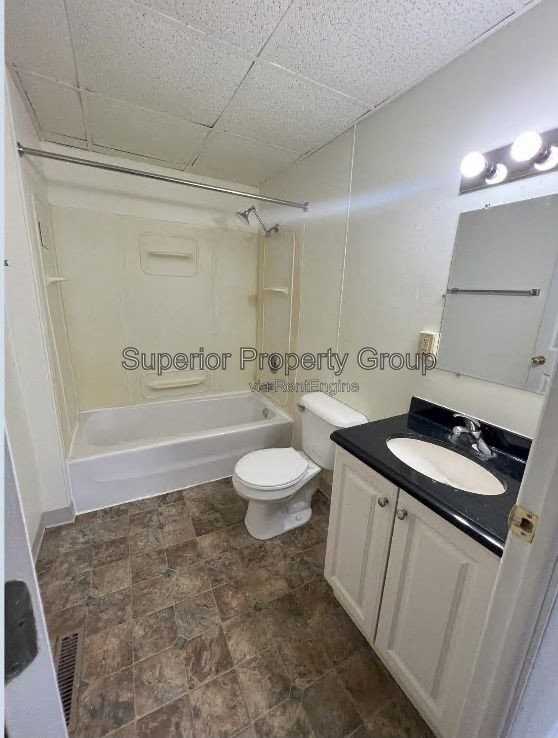 150 S River St #1 - Photo 7 of 14
